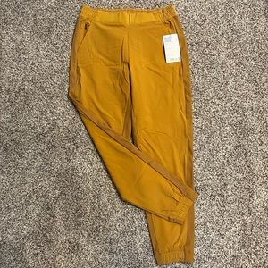 Athleta Textured Brooklyn Jogger Size 6